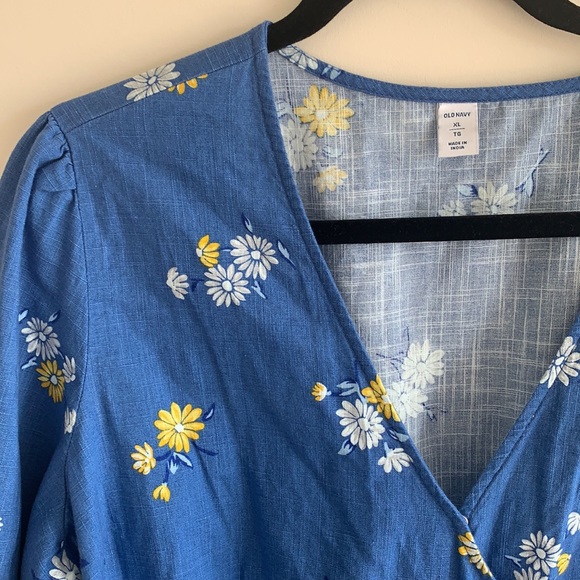 Old Navy Floral Wrap Dress - Picture 4 of 7